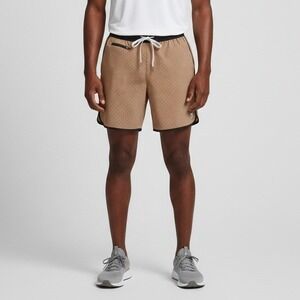 Vuori‎ Men's Athletic Shorts Tan  Drawstring Zip Pocket Size Medium